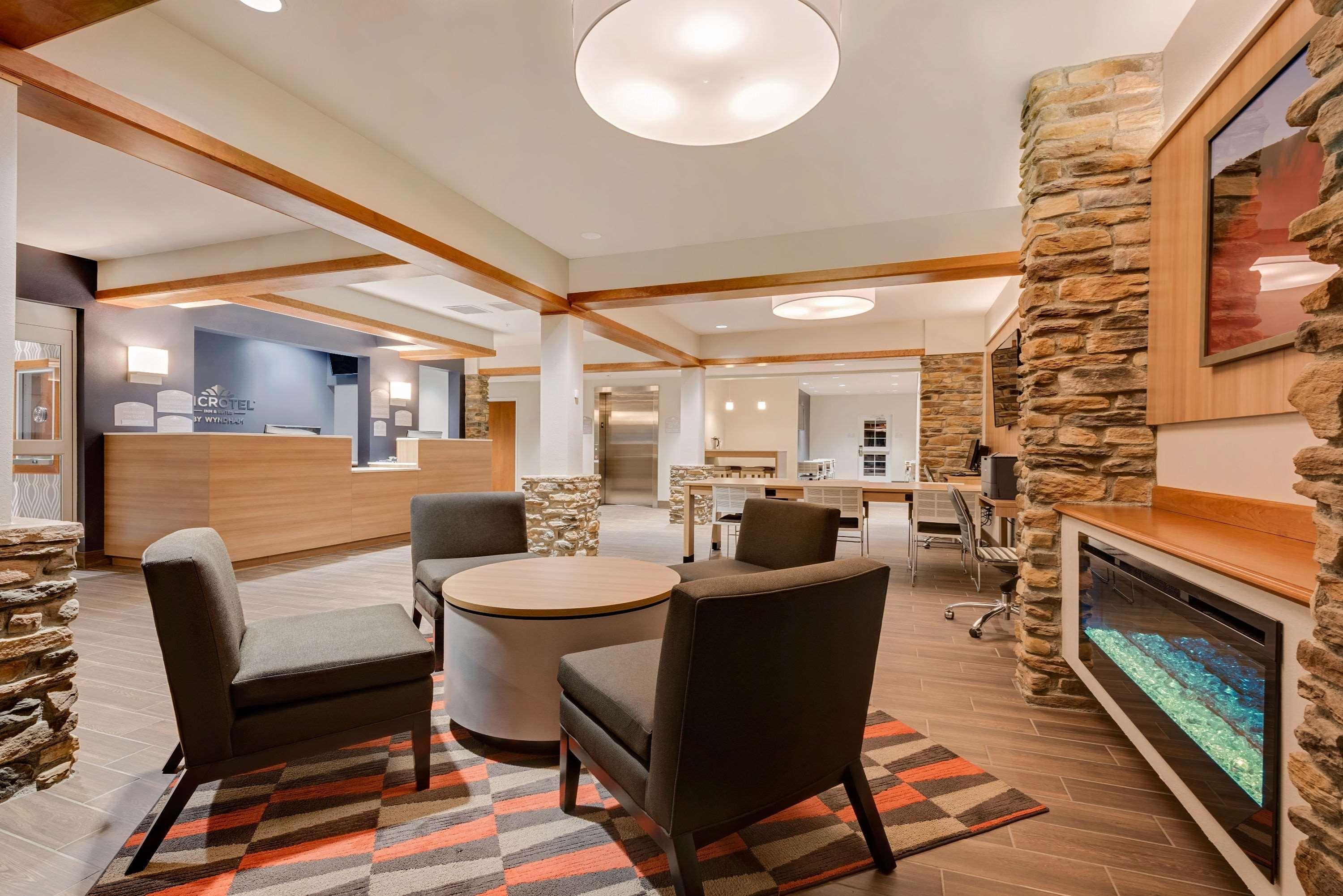 Microtel Inn & Suites By Wyndham Clarion Luaran gambar