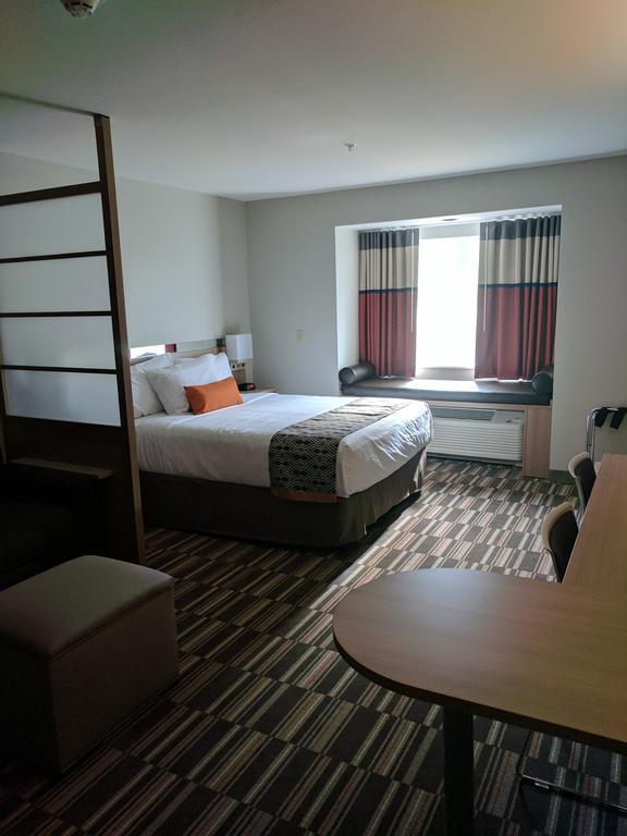 Microtel Inn & Suites By Wyndham Clarion Luaran gambar